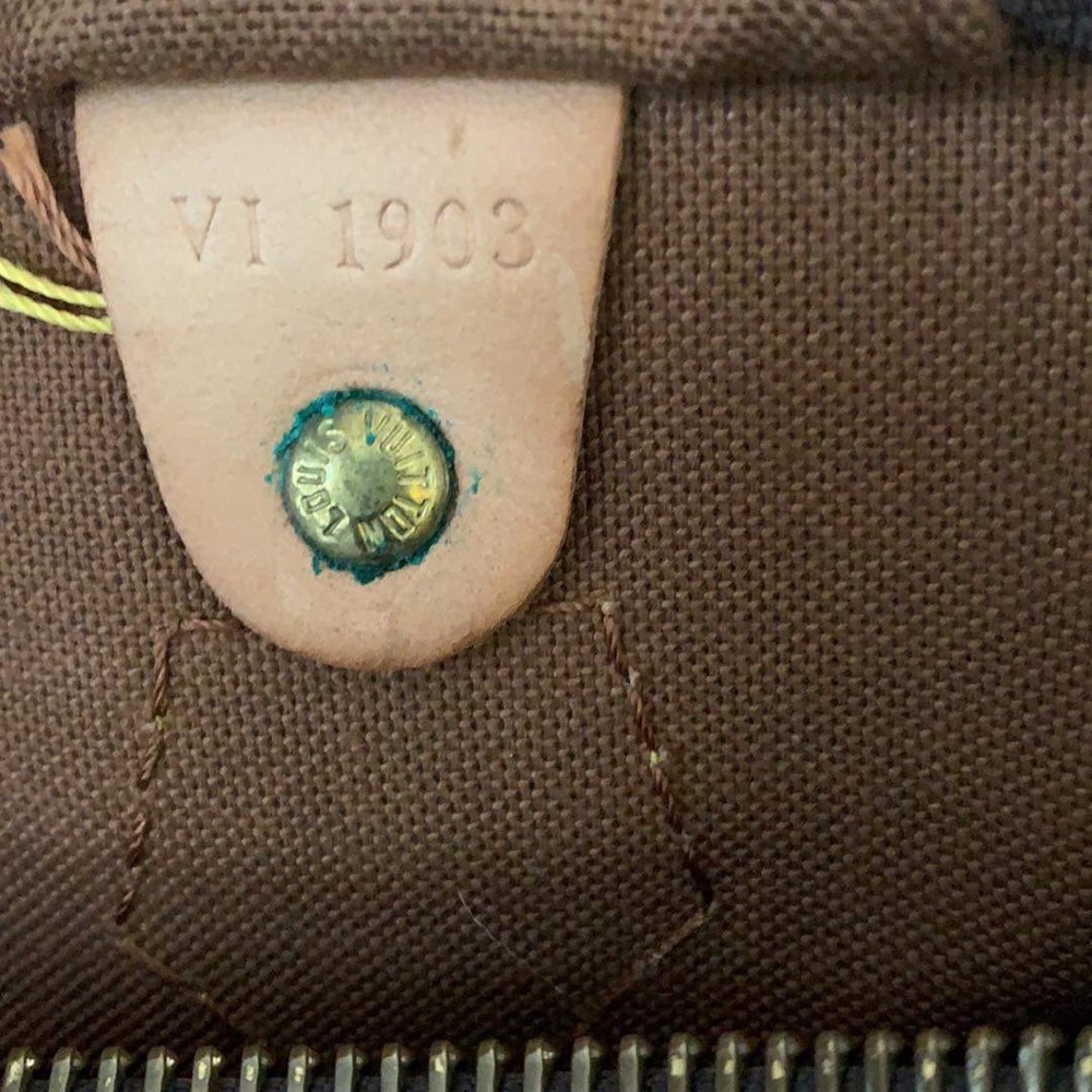 Authentic Louis Vuitton Speedy 30 - Picture 8 of 8